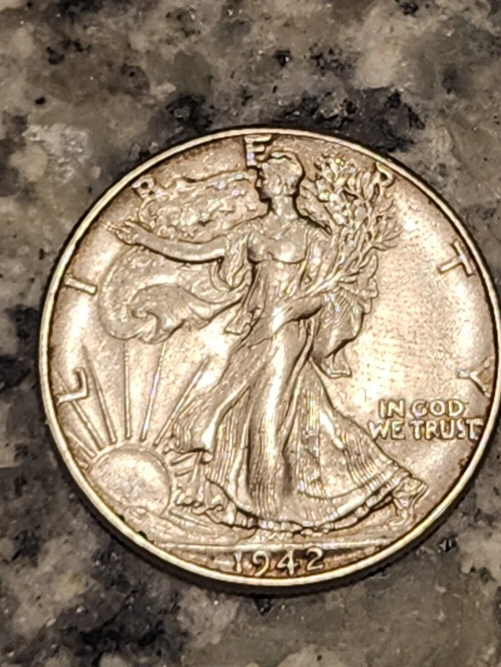 SHARP LUSTROUS UNCIRCULATED 1942 WALKING LIBERTY SILVER HALF DOLLAR